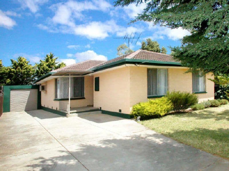 24 Perry Close, MELTON VIC 3337, Melton - Image 1
