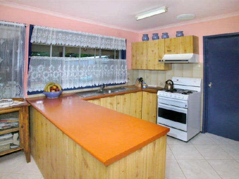 24 Perry Close, MELTON VIC 3337, Melton - Thumbnail 3