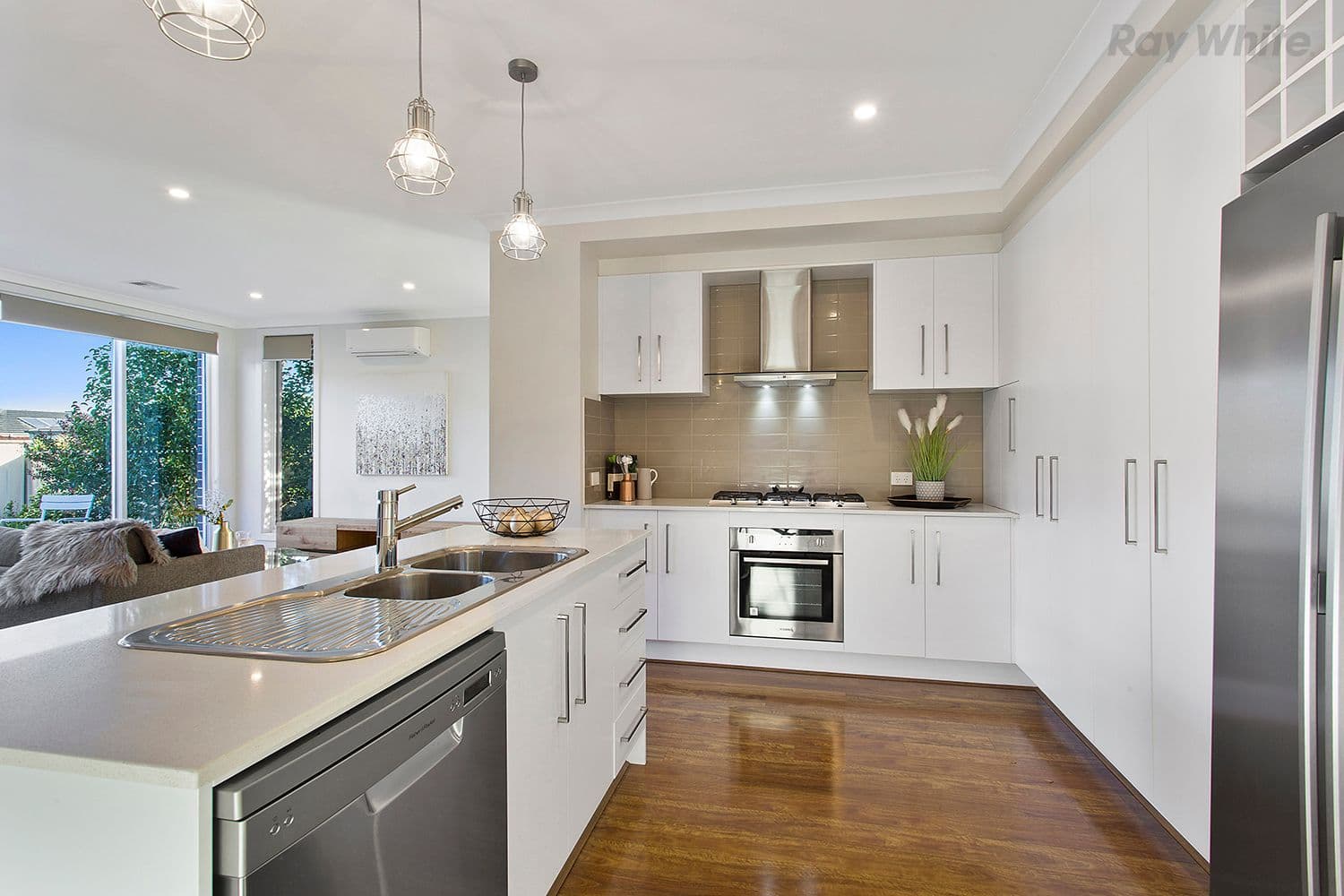 1 Serenity Street, Pakenham VIC 3810, Pakenham - Thumbnail 4