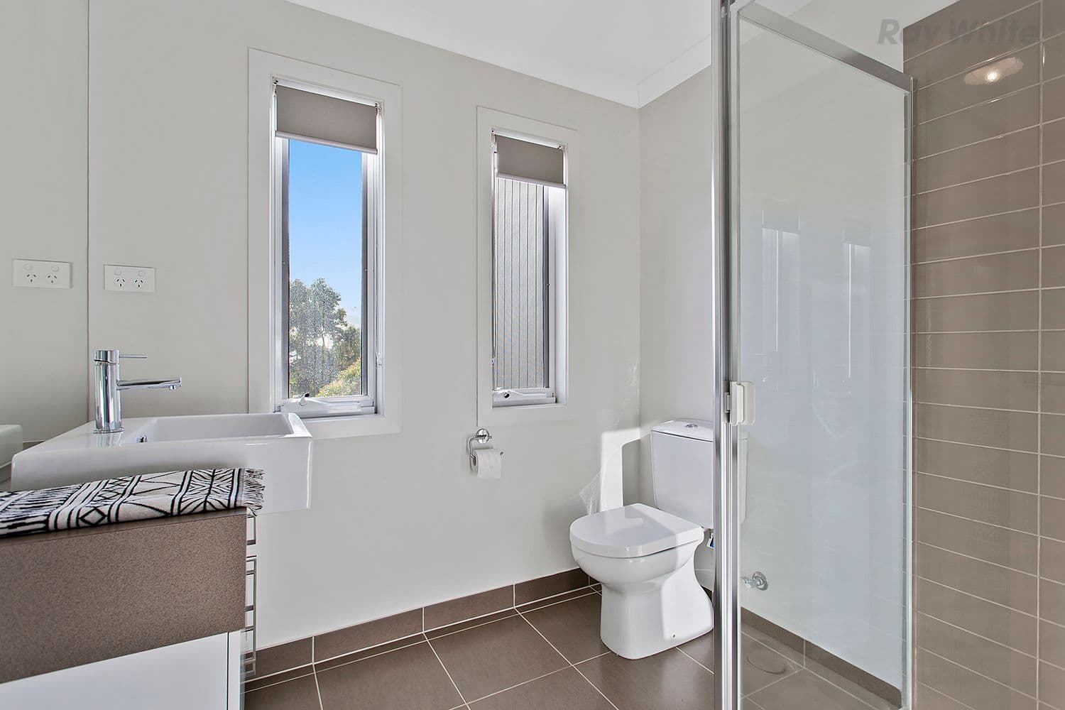 1 Serenity Street, Pakenham VIC 3810, Pakenham - Thumbnail 8