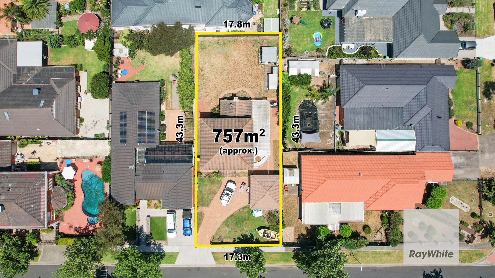 3 Grandview Crescent, Hillside VIC 3037, Hillside - Thumbnail 2