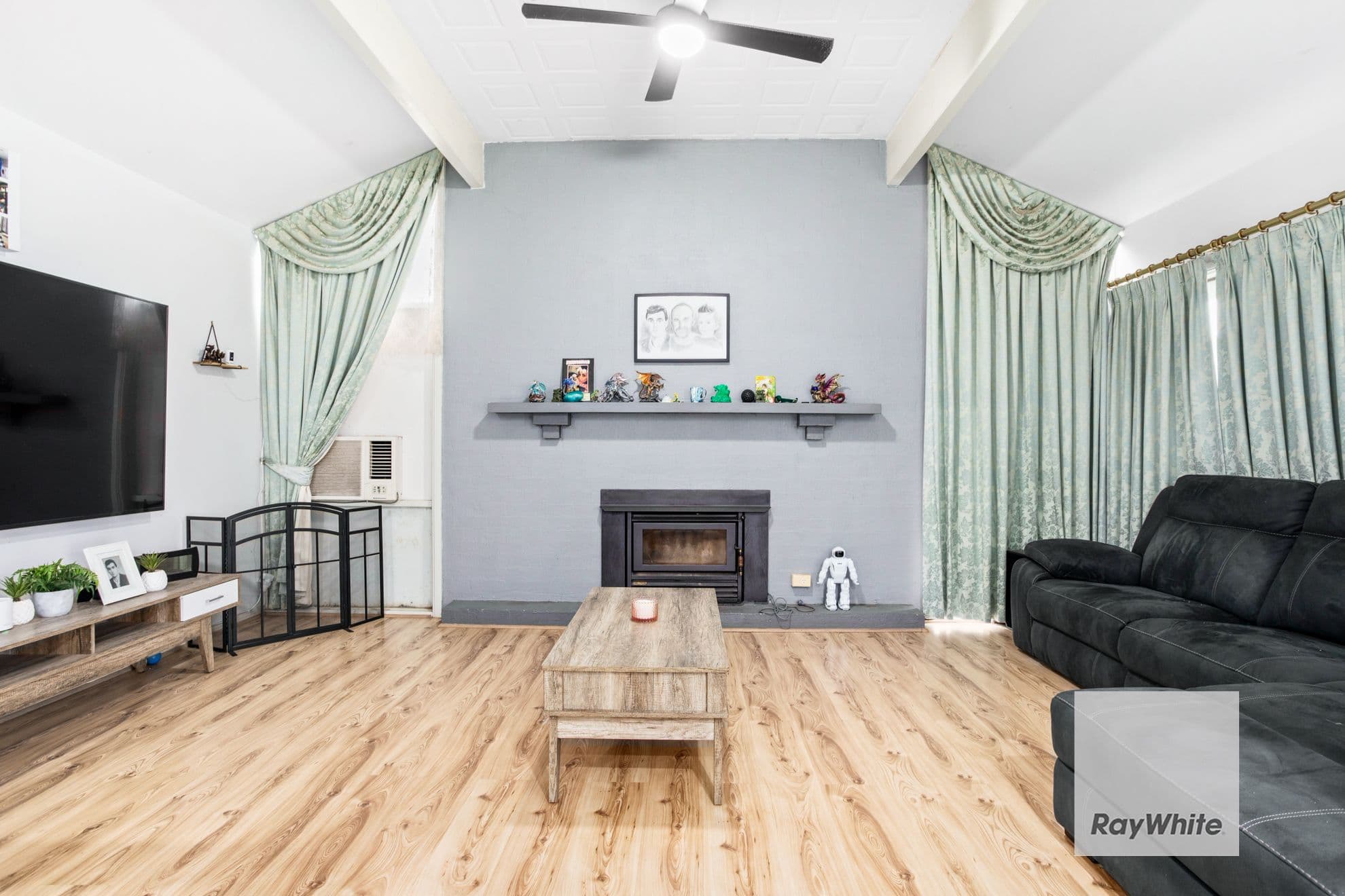 3 Grandview Crescent, Hillside VIC 3037, Hillside - Thumbnail 3