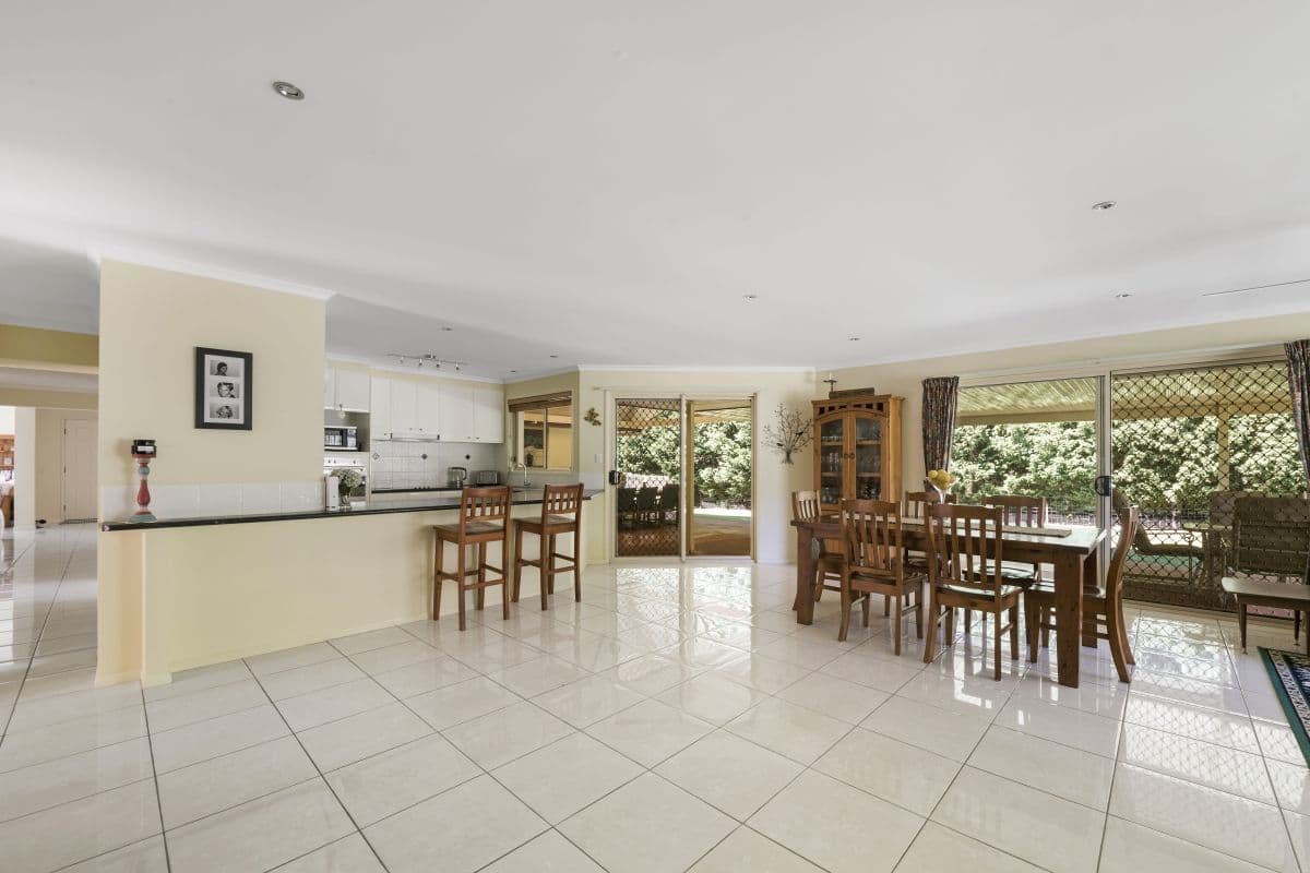 1 Lynne Court, Highfields QLD 4352, Highfields - Thumbnail 2