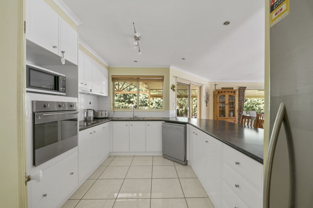 1 Lynne Court, Highfields QLD 4352, Highfields - Thumbnail 6
