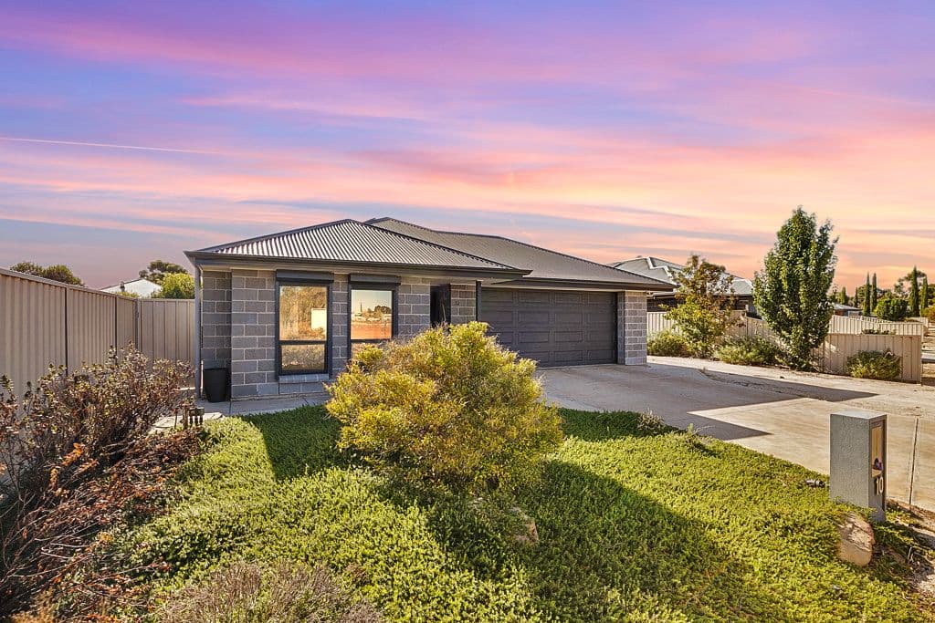 10 Eyre Street, Loxton SA 5333, Loxton - Image 1
