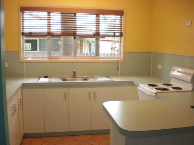 38 Cassia Street, BEACONSFIELD QLD 4740, Beaconsfield - Thumbnail 4