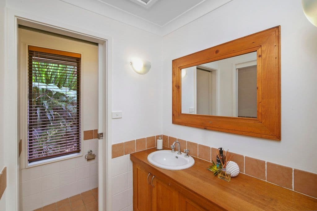 128 Lake Shore Drive, North Avoca - Thumbnail 8