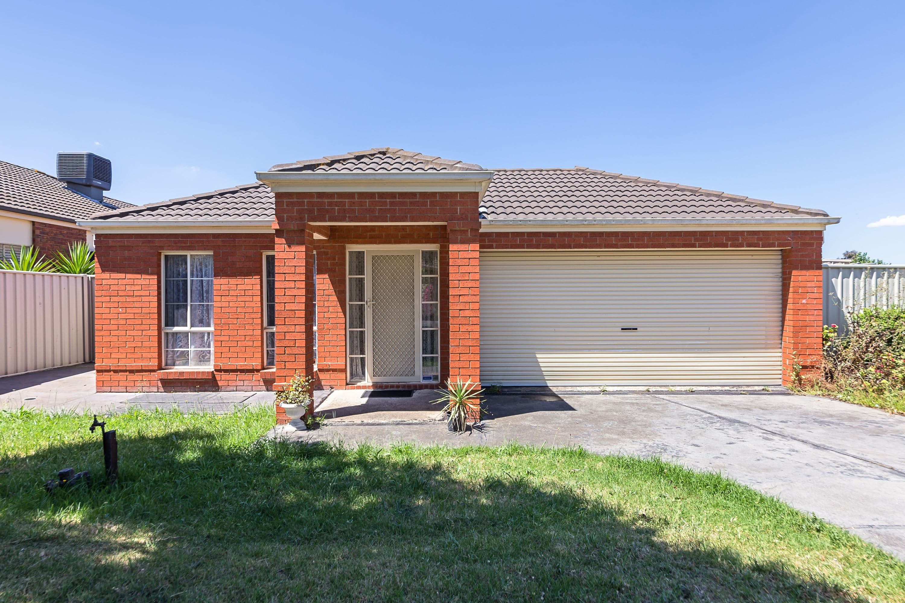 16 Erindale Place, Craigieburn VIC 3064, Craigieburn - Image 1