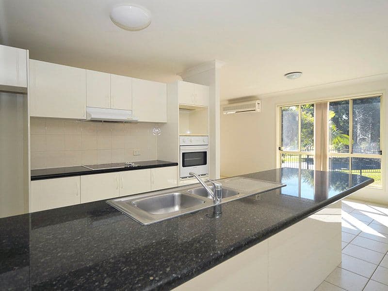 42 Lambor Drive, MUDGEERABA QLD 4213, Mudgeeraba - Thumbnail 3