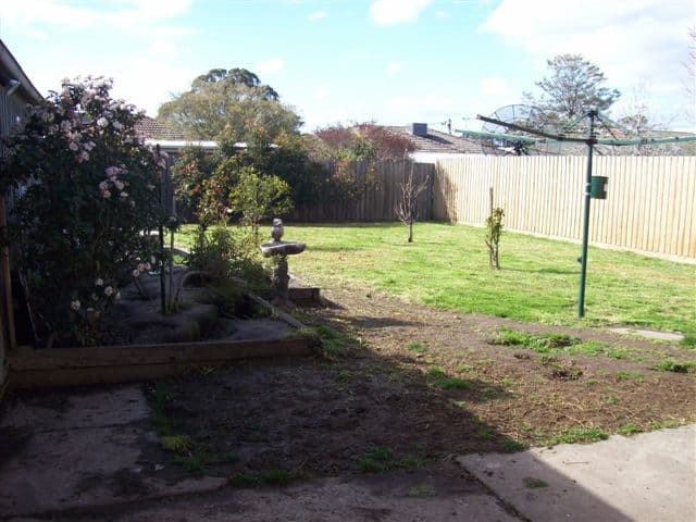 22 Hanson Road, CRAIGIEBURN VIC 3064, Craigieburn - Thumbnail 5