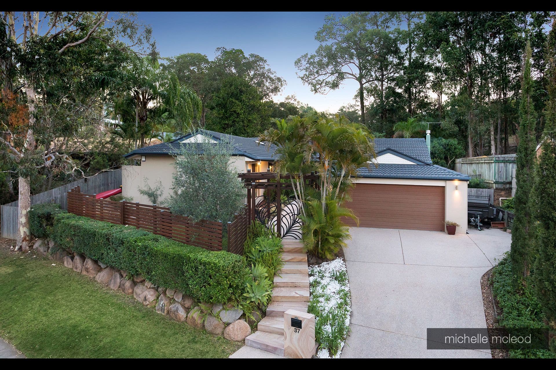 37 Goolman Street, Chapel Hill QLD 4069, Chapel Hill - Thumbnail 2