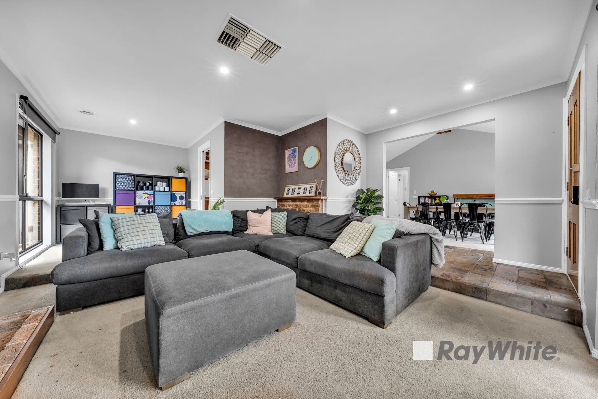 8 Bowman Close, Narre Warren South VIC 3805, Narre Warren South - Thumbnail 3