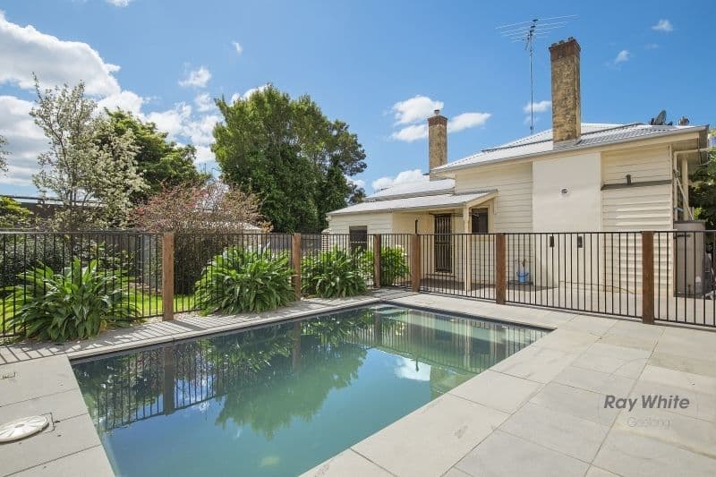 7 Pineville Avenue, Geelong West VIC 3218, Geelong West - Thumbnail 3