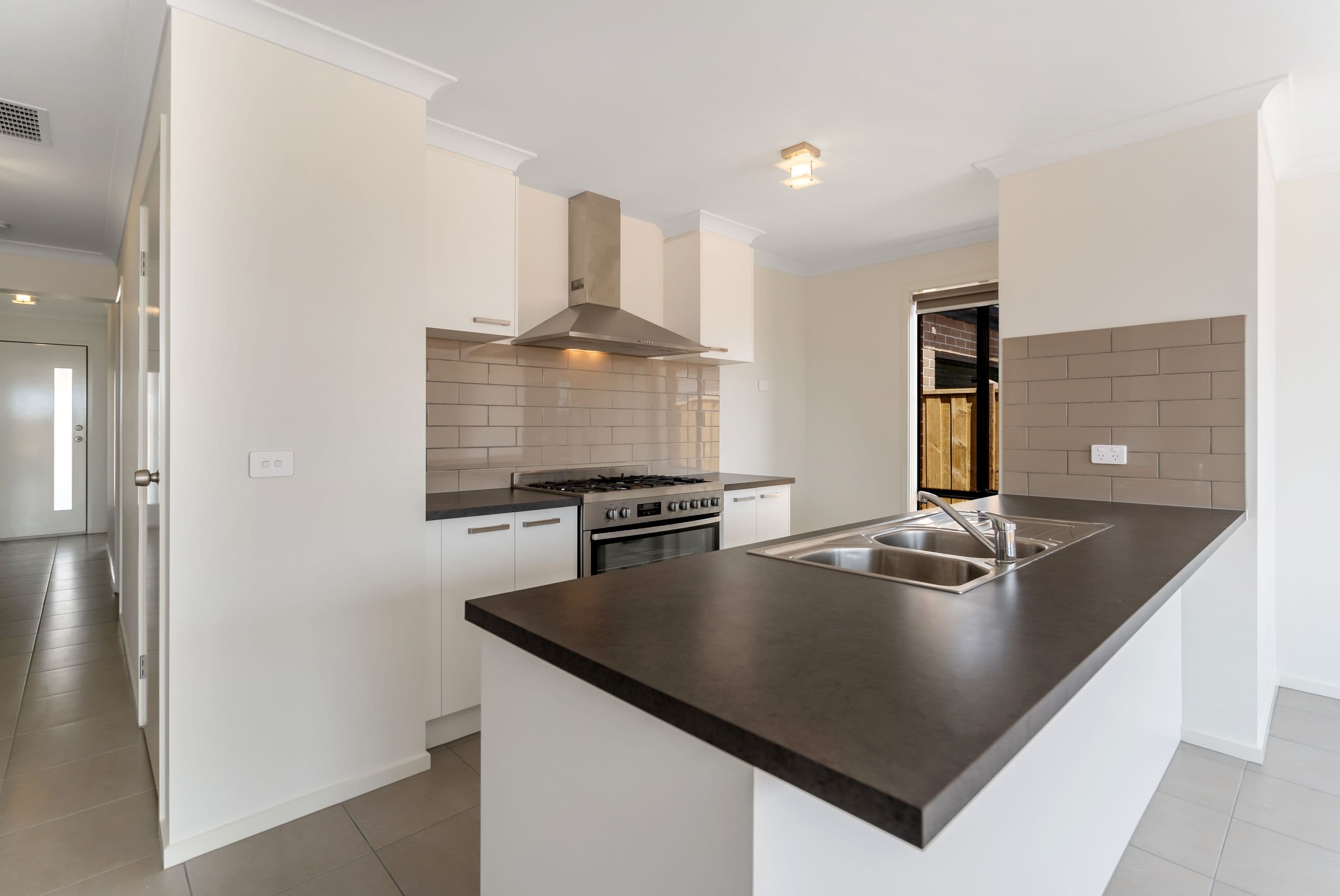 24 Bastings Avenue, Mickleham VIC 3064, Mickleham - Thumbnail 4