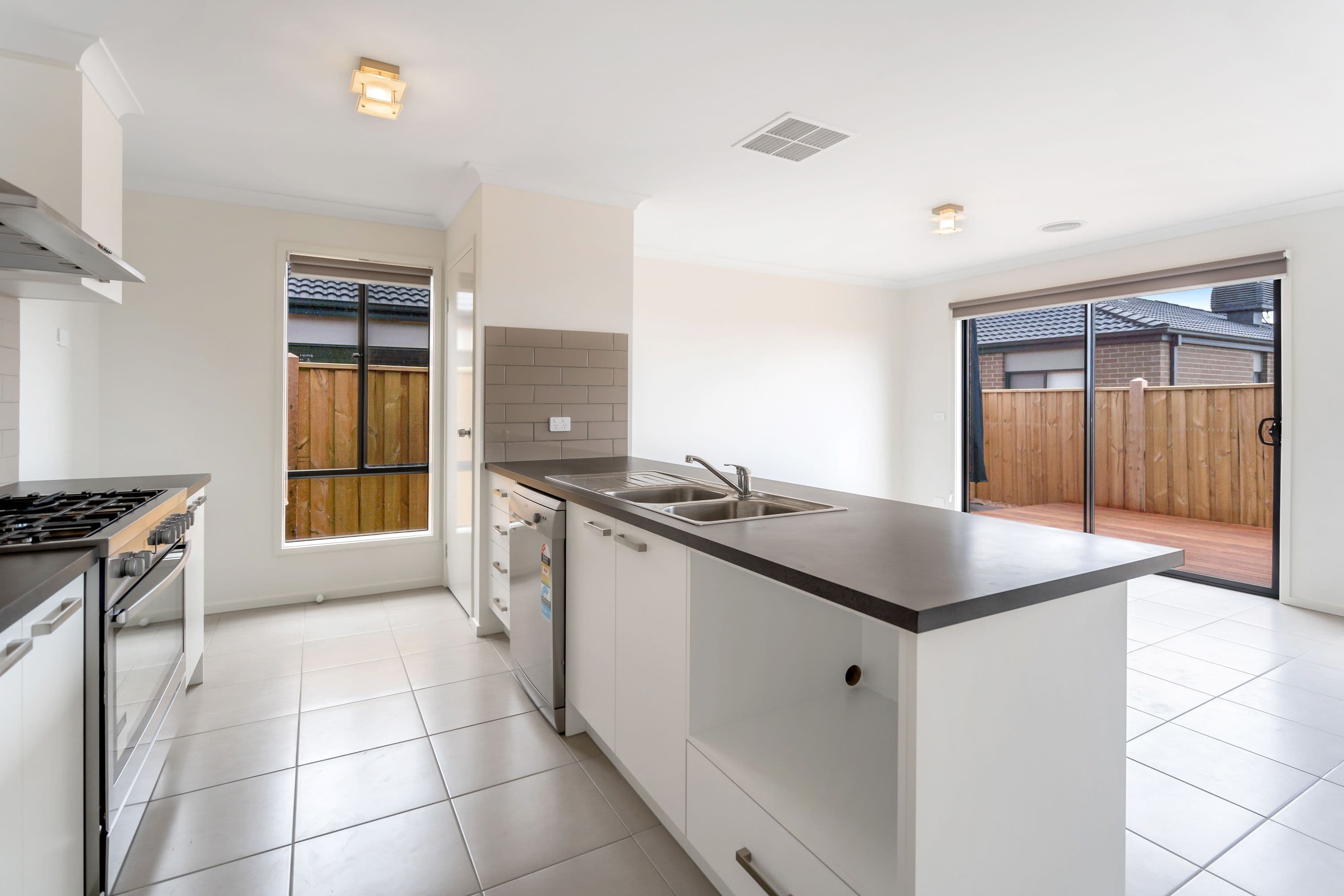 24 Bastings Avenue, Mickleham VIC 3064, Mickleham - Thumbnail 5