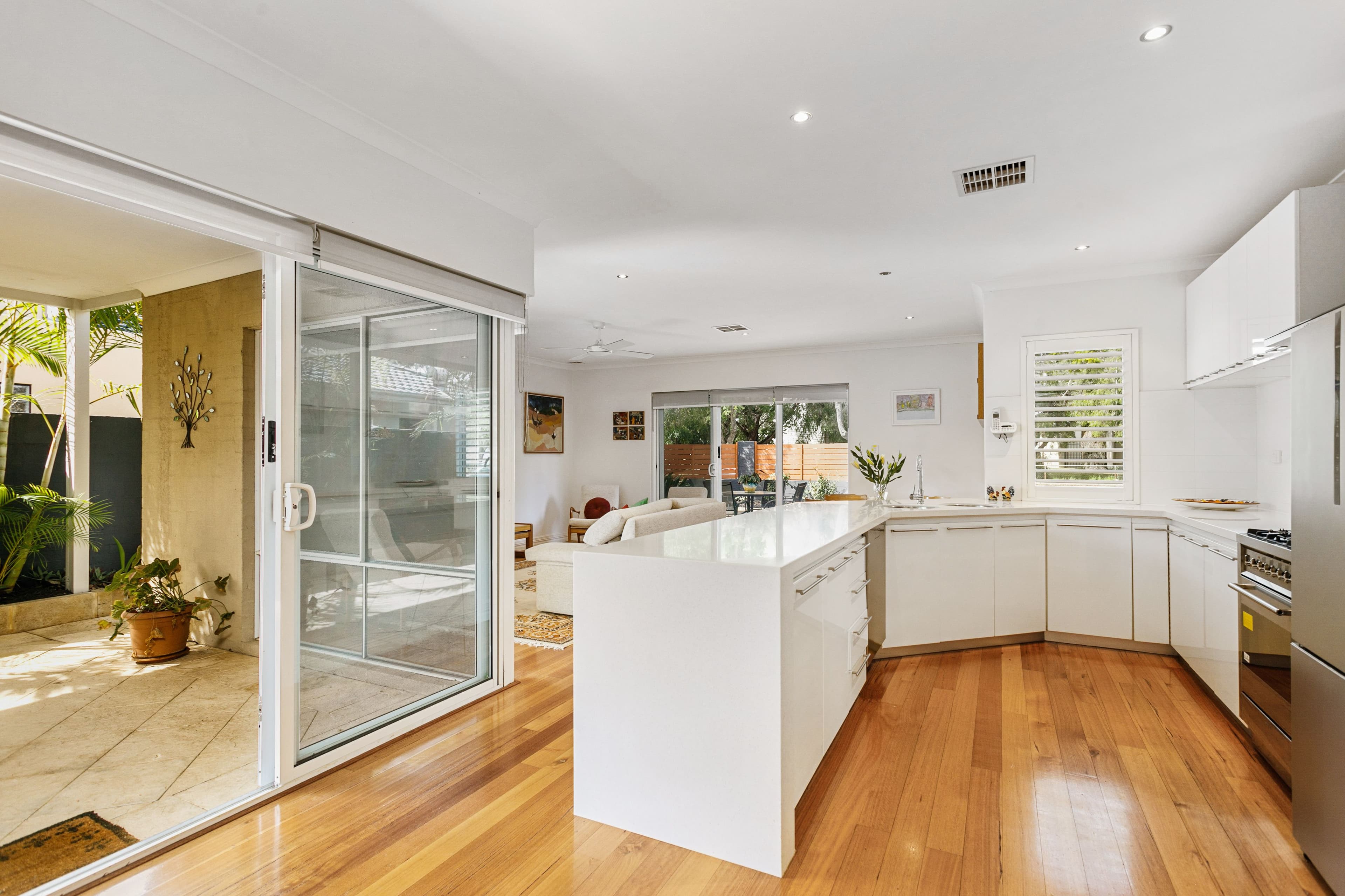 9 Glenelg Street, Applecross WA 6153, Applecross - Thumbnail 2
