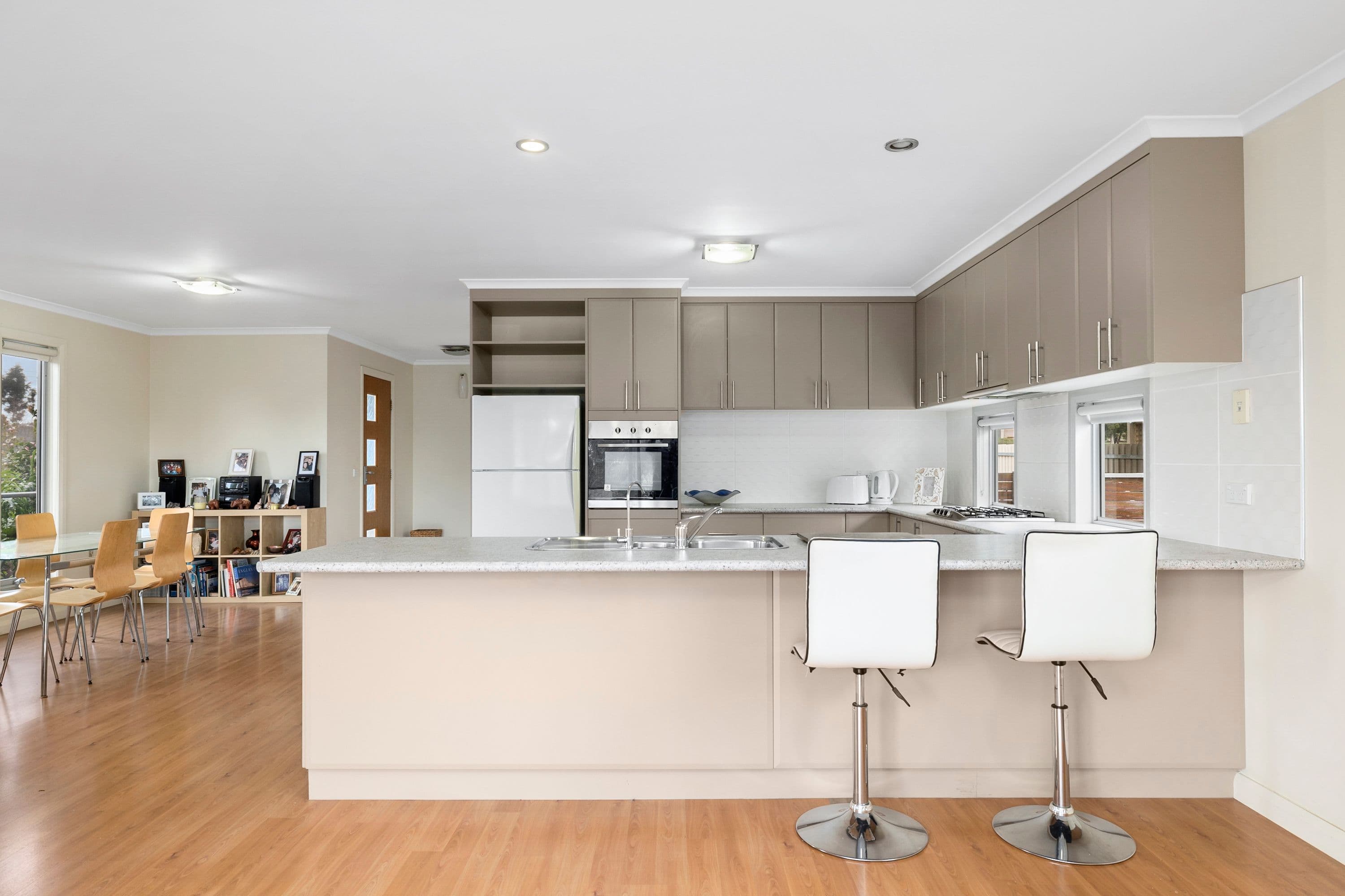8 McDonald Street, Ararat VIC 3377, Ararat - Thumbnail 5