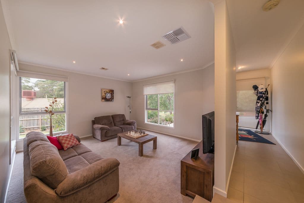 10 Hill Court, Rosebud VIC 3939, Rosebud - Thumbnail 3