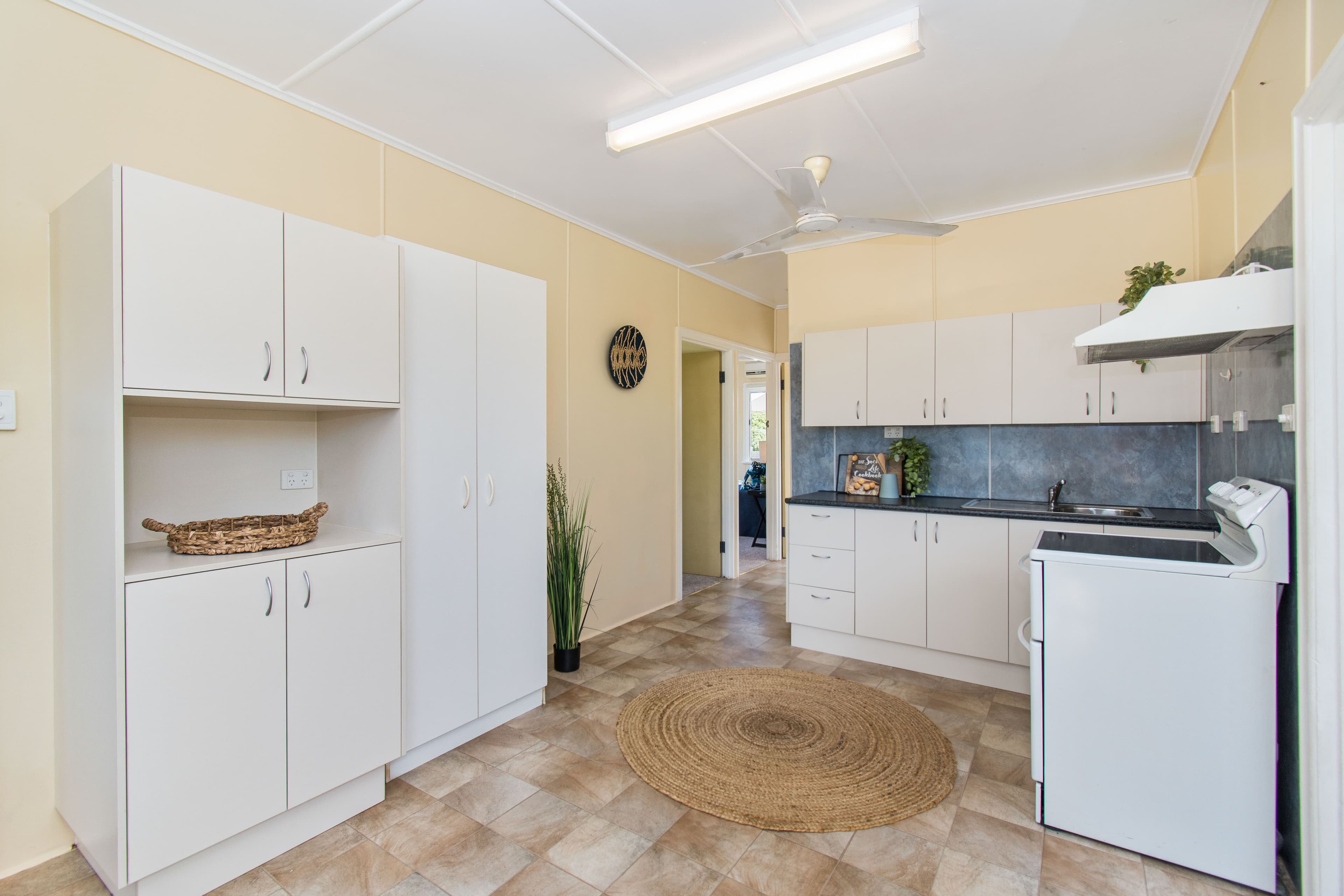 90 Thirteenth Avenue, Railway Estate QLD 4810, Railway Estate - Thumbnail 2