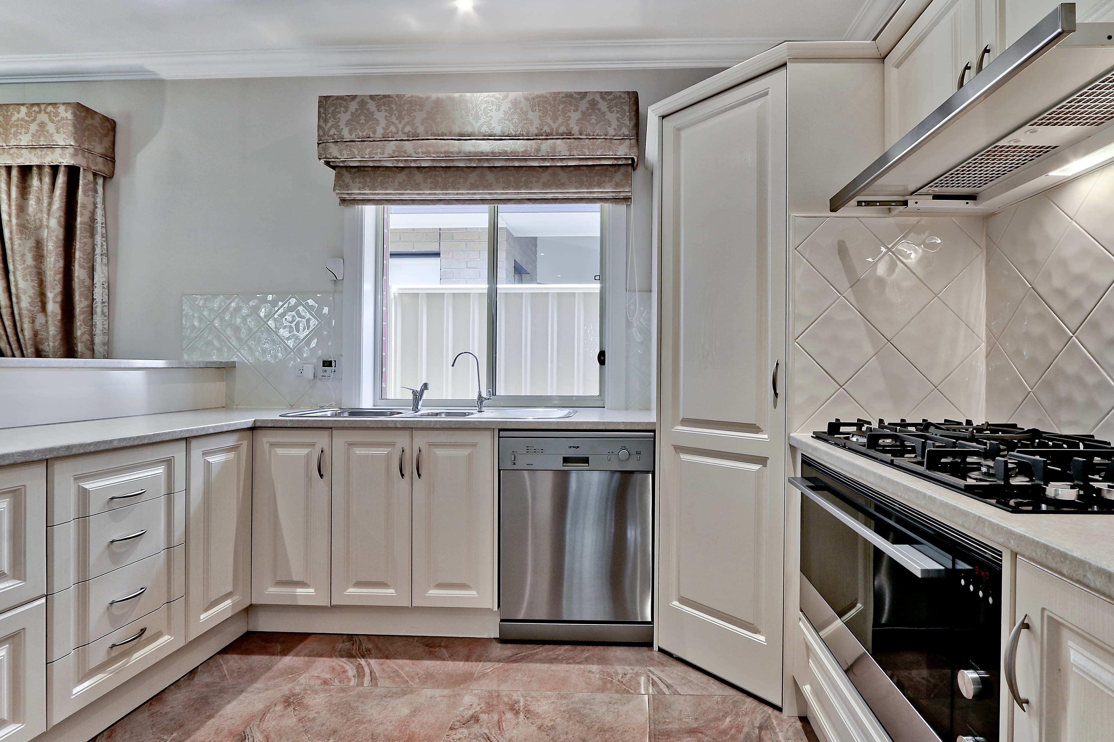 12 Warner Avenue, Findon SA 5023, Findon - Thumbnail 3