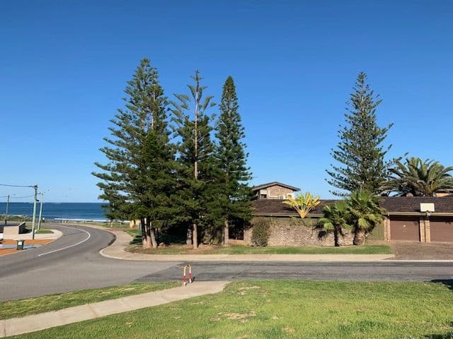 10 Glendinning Road, Tarcoola Beach WA 6530, Tarcoola Beach - Image 1