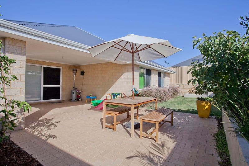 5 Parkfarm Drive, SOUTH GUILDFORD WA 6055, South Guildford - Thumbnail 2