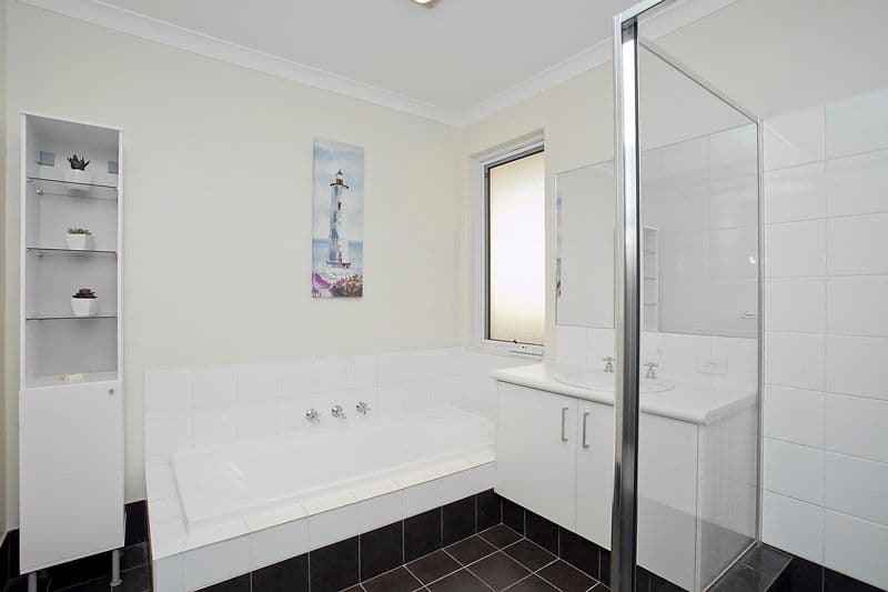 5 Parkfarm Drive, SOUTH GUILDFORD WA 6055, South Guildford - Thumbnail 3