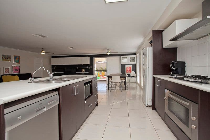 5 Parkfarm Drive, SOUTH GUILDFORD WA 6055, South Guildford - Thumbnail 4