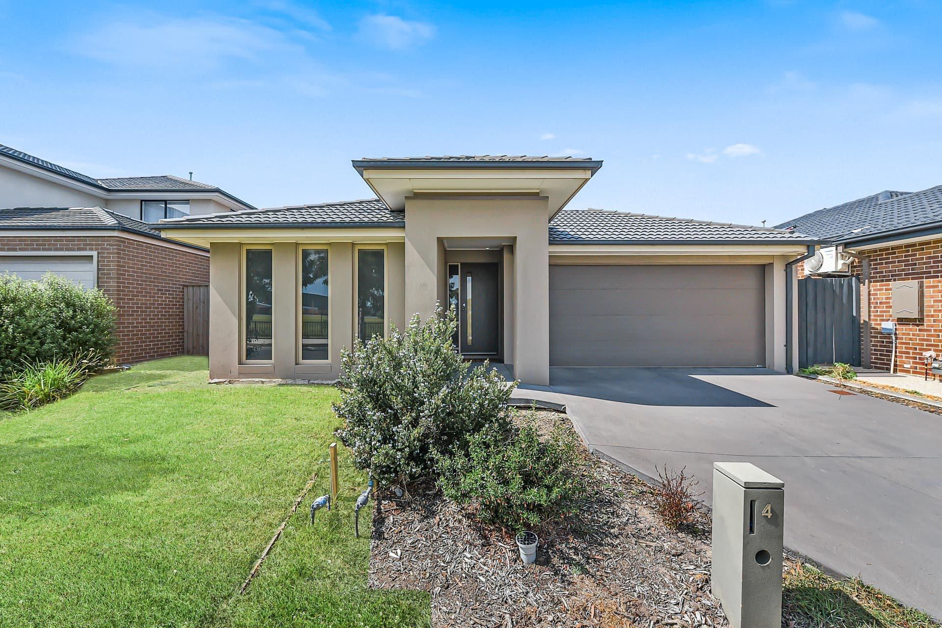 4 Mapleshade Avenue, Clyde North VIC 3978, Clyde North - Image 1