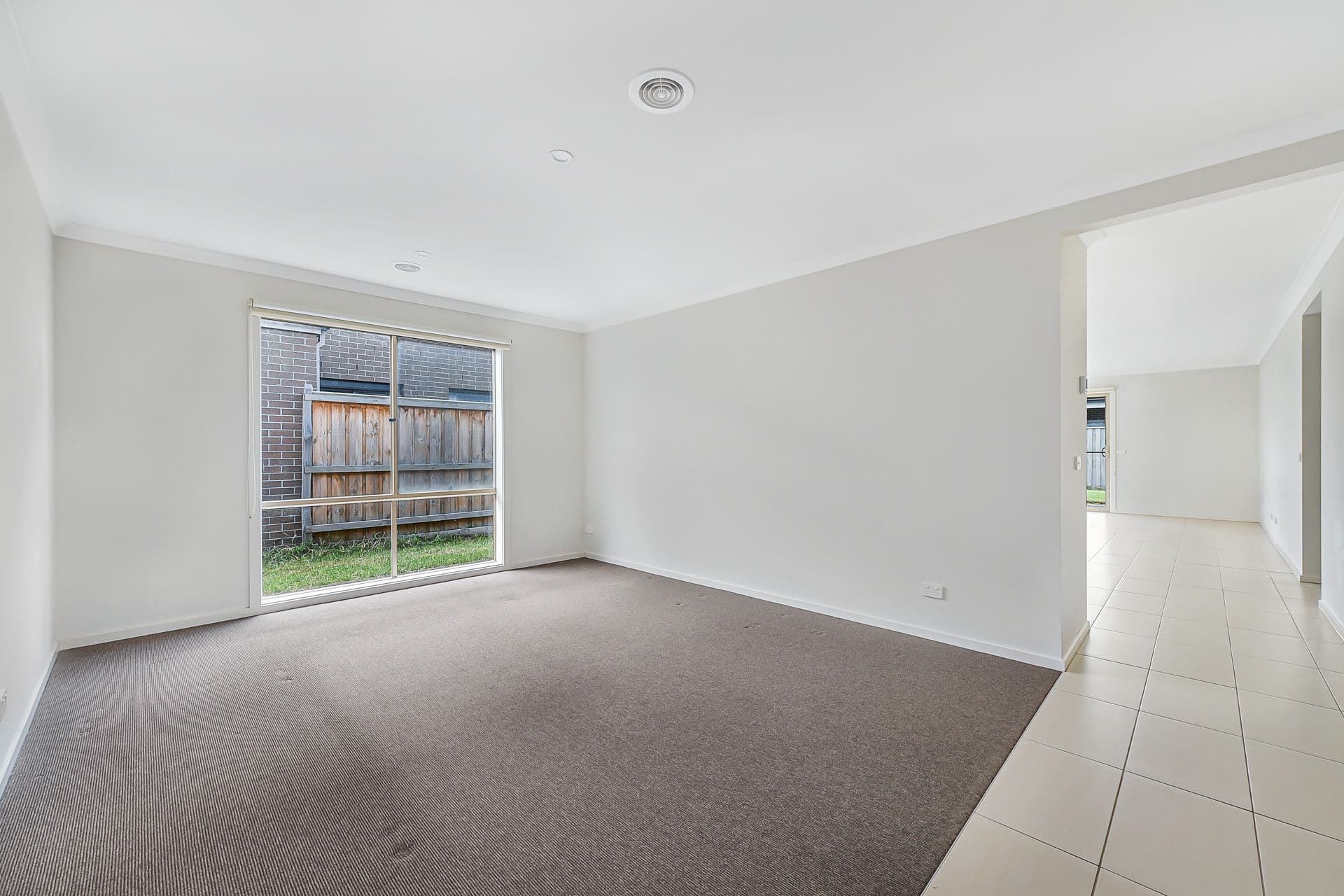 4 Mapleshade Avenue, Clyde North VIC 3978, Clyde North - Thumbnail 3