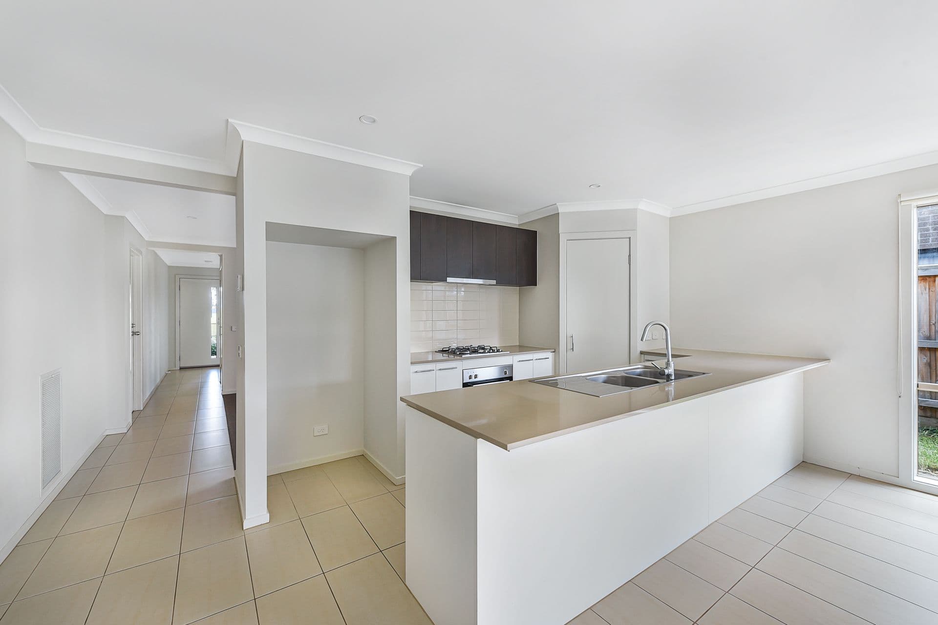 4 Mapleshade Avenue, Clyde North VIC 3978, Clyde North - Thumbnail 5