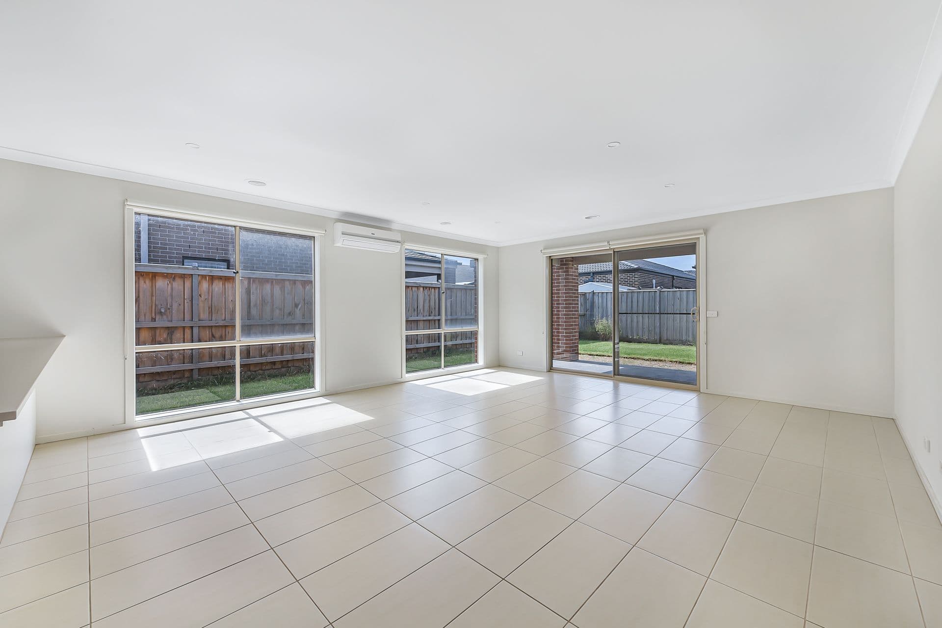 4 Mapleshade Avenue, Clyde North VIC 3978, Clyde North - Thumbnail 8