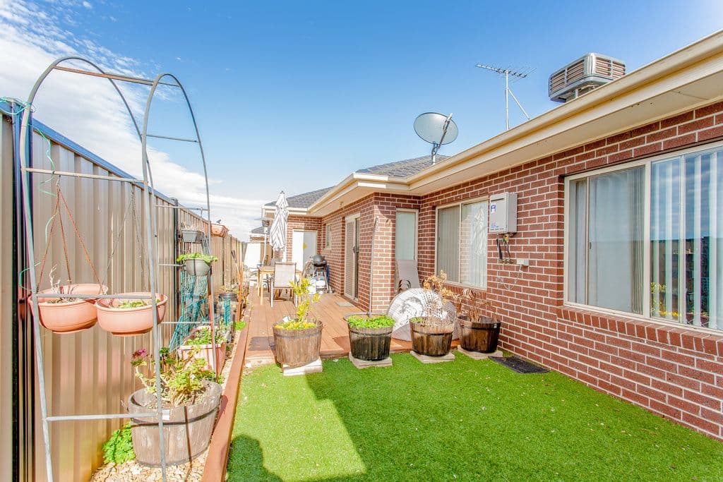 13 Reidy Rise, Melton West VIC 3337, Melton West - Thumbnail 8