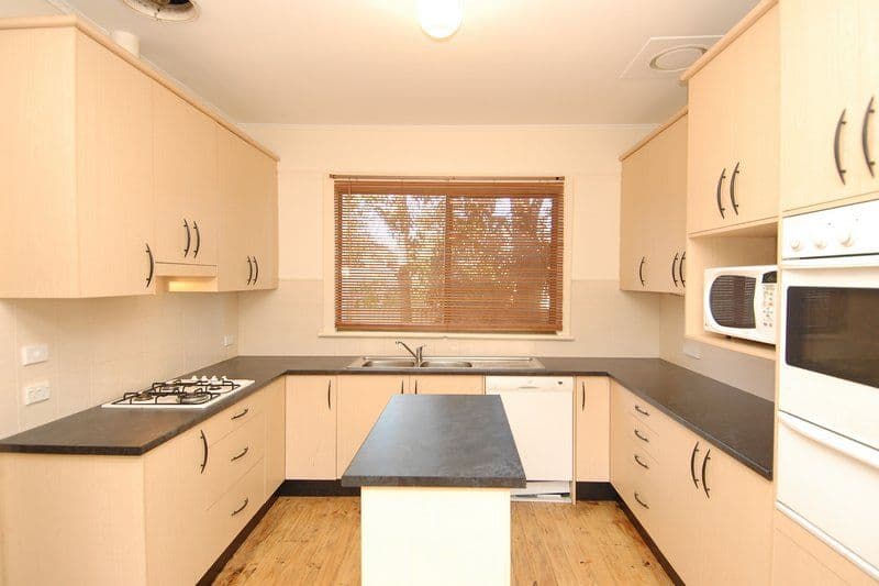 17 Dale Avenue, RIDGEHAVEN SA 5097, Ridgehaven - Thumbnail 2