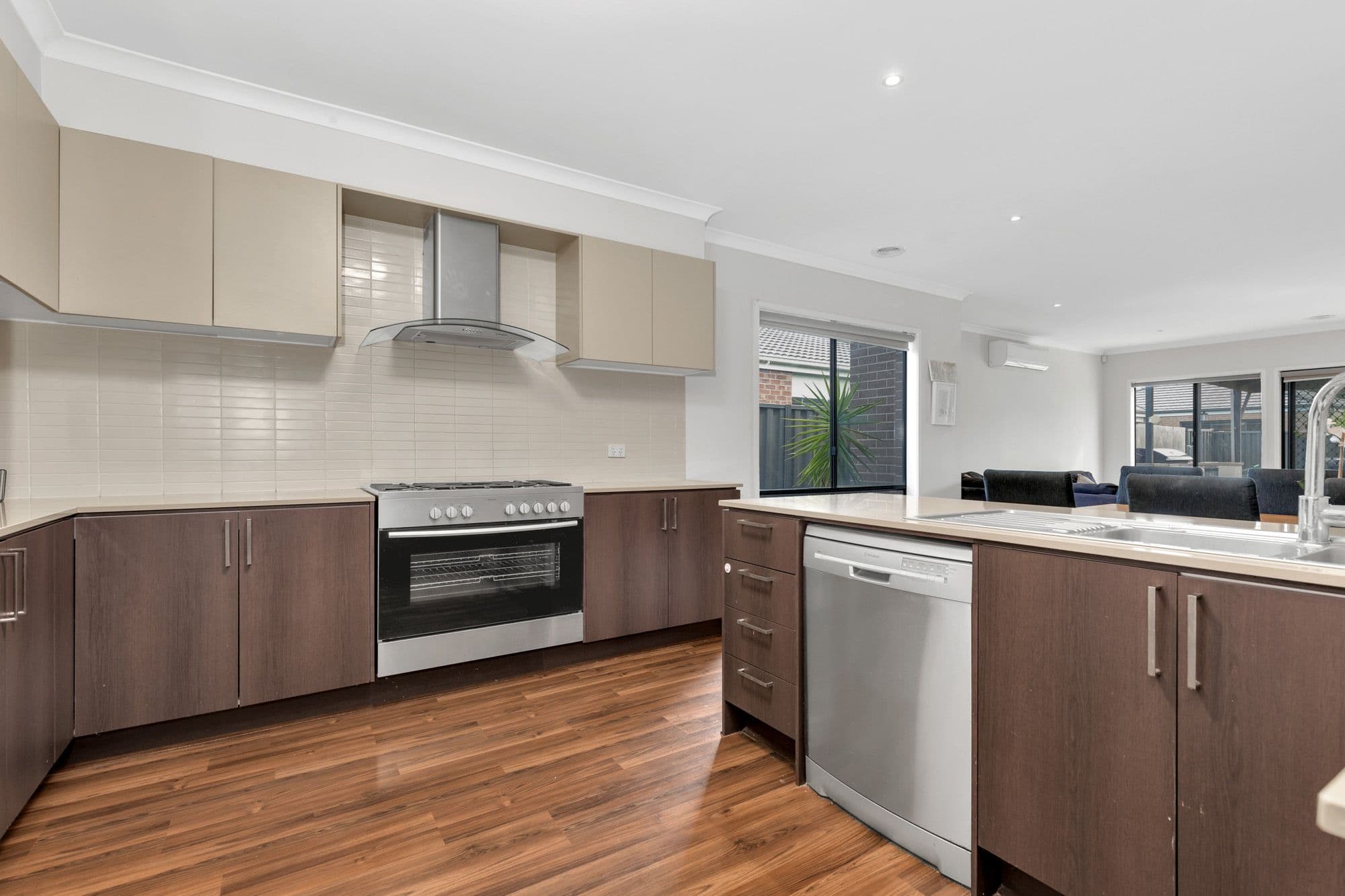 6 Edenvale Street, MANOR LAKES VIC 3024, Manor Lakes - Thumbnail 5