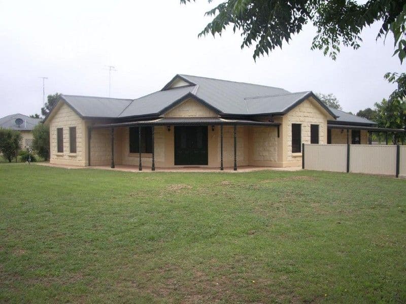 27 Naracoorte Road, BORDERTOWN SA 5268, Bordertown - Image 1