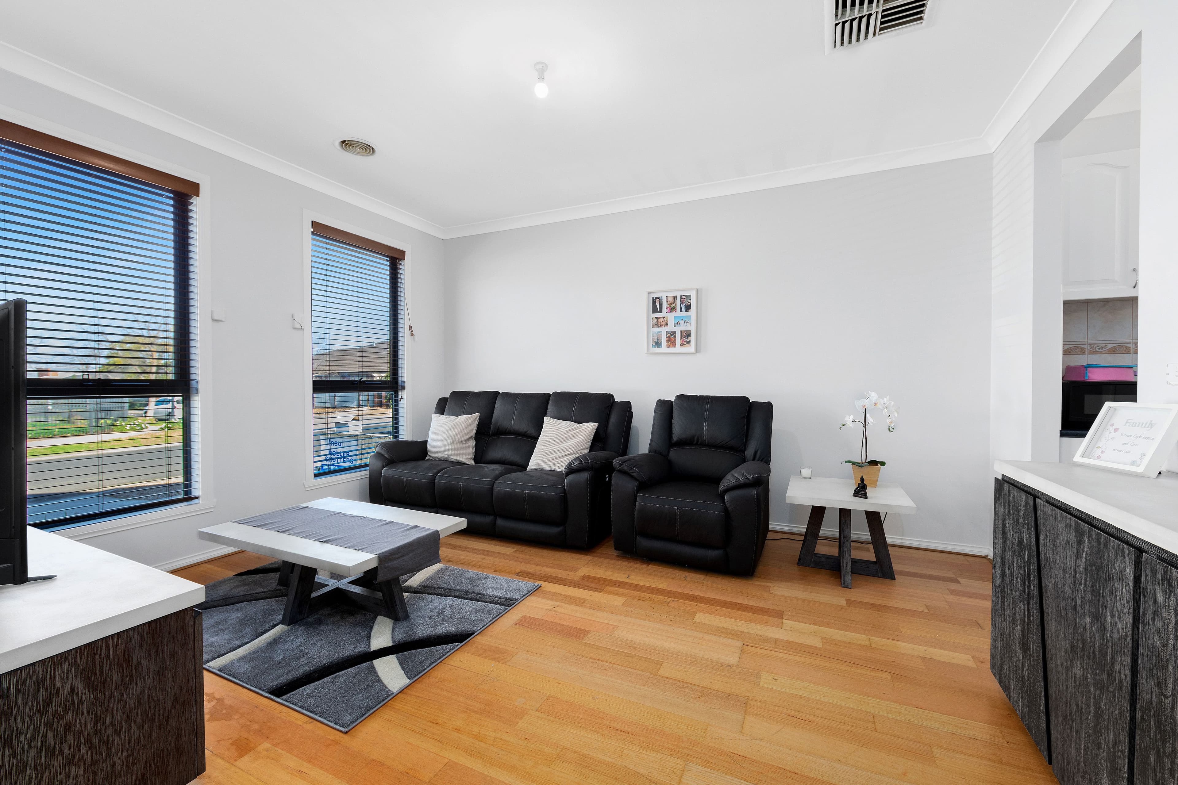 13 St Vincent Way, Caroline Springs VIC 3023, Caroline Springs - Thumbnail 3