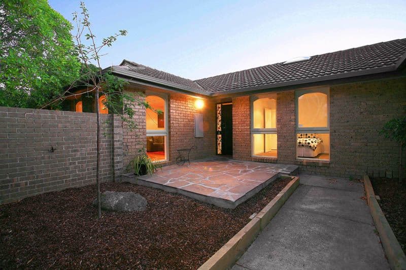20 Beresford Close, DONCASTER EAST VIC 3109, Doncaster East - Image 1