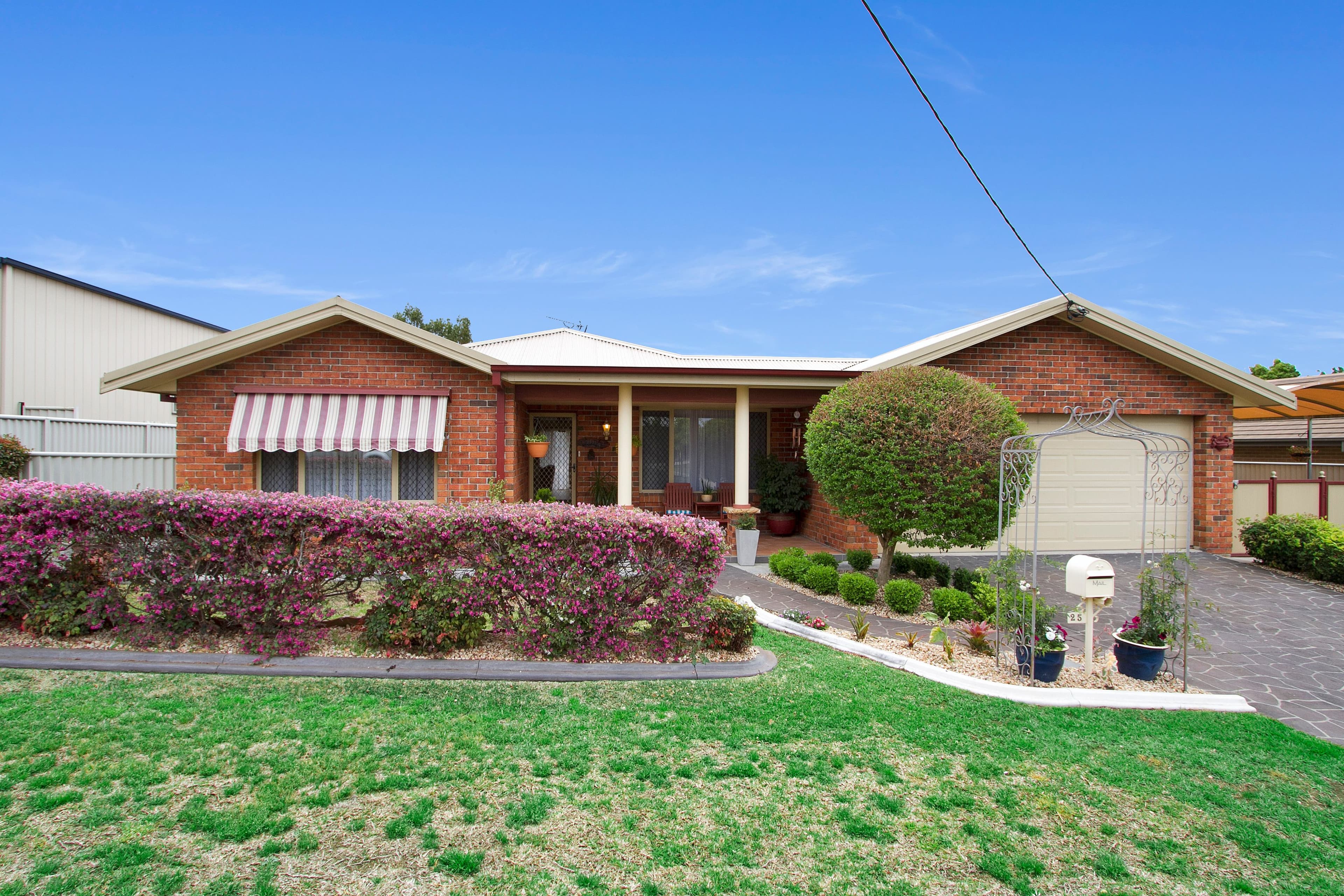 25 Larool Street, Tamworth NSW 2340, Tamworth - Image 1