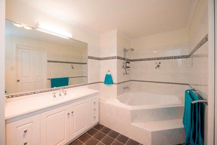 21 Michel Place, TELINA QLD 4680, Telina - Thumbnail 6