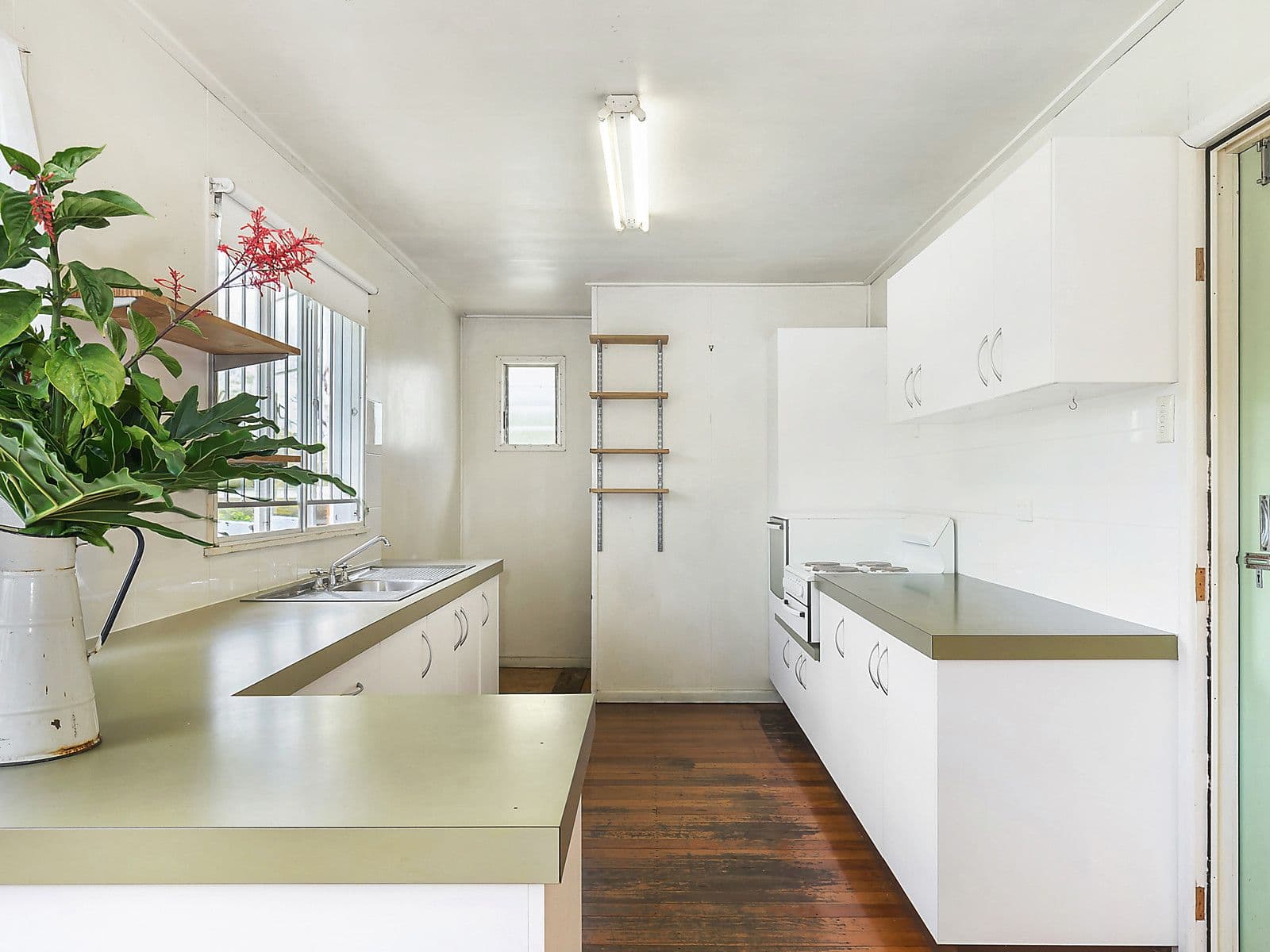 63 Waratah Avenue, Graceville QLD 4075, Graceville - Thumbnail 3