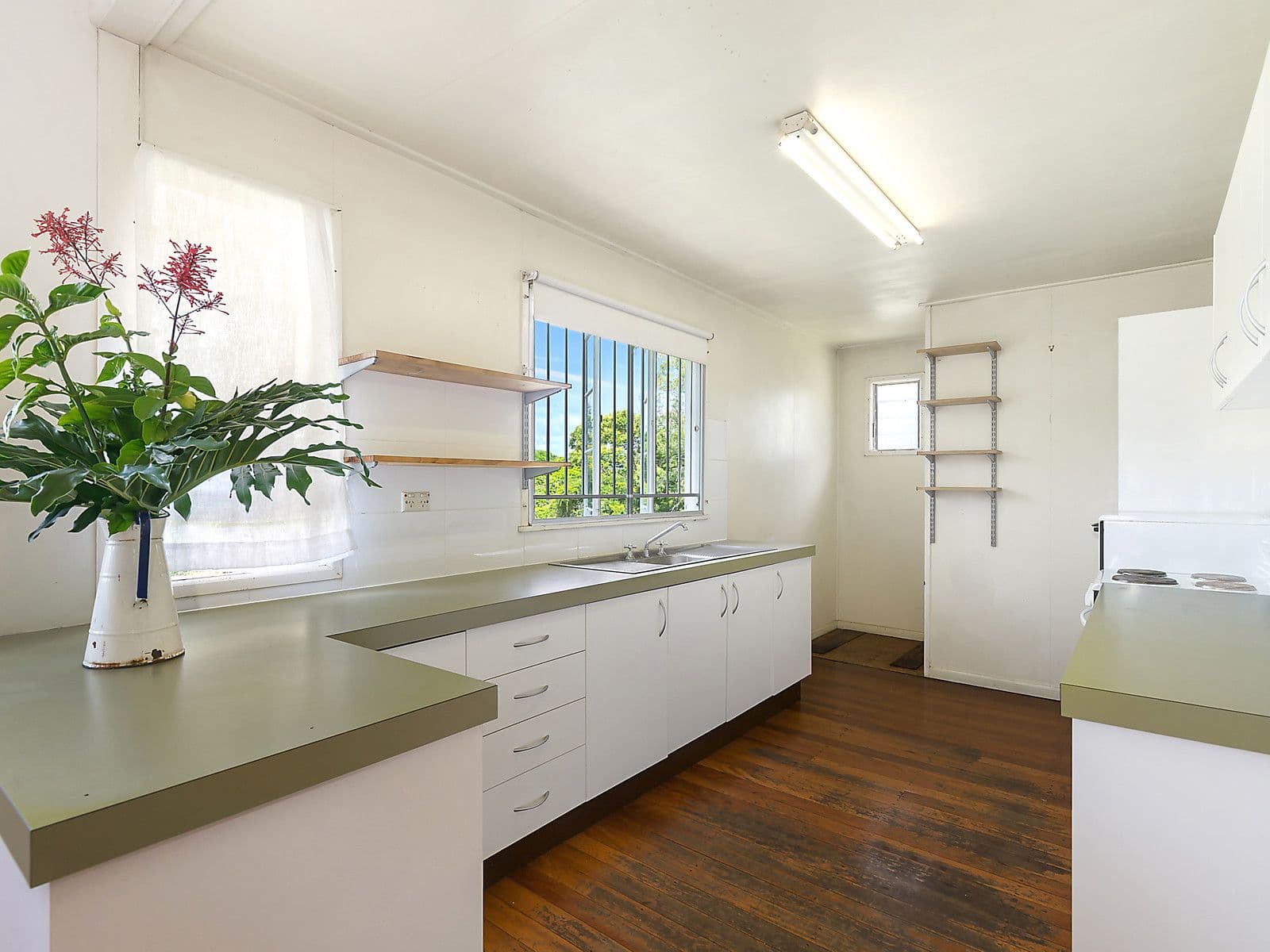 63 Waratah Avenue, Graceville QLD 4075, Graceville - Thumbnail 4