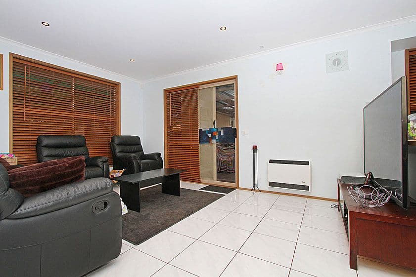18 Pommel Crescent, EPPING VIC 3076, Epping - Thumbnail 4