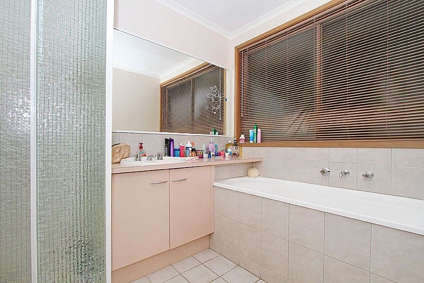18 Pommel Crescent, EPPING VIC 3076, Epping - Thumbnail 6