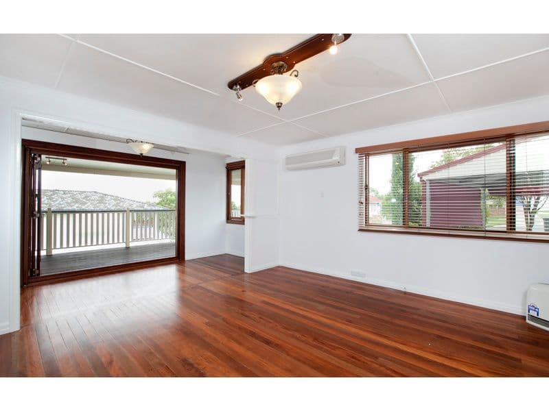 35  Rodney Street, WYNNUM WEST QLD 4178, Wynnum West - Image 1