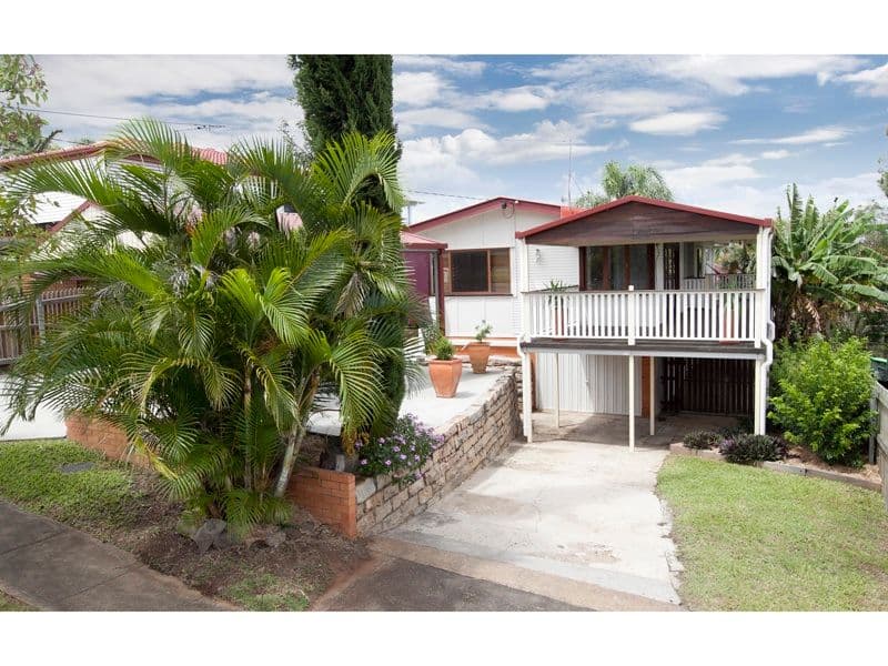 35  Rodney Street, WYNNUM WEST QLD 4178, Wynnum West - Thumbnail 2