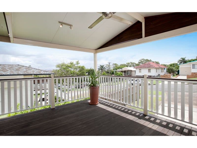 35  Rodney Street, WYNNUM WEST QLD 4178, Wynnum West - Thumbnail 3