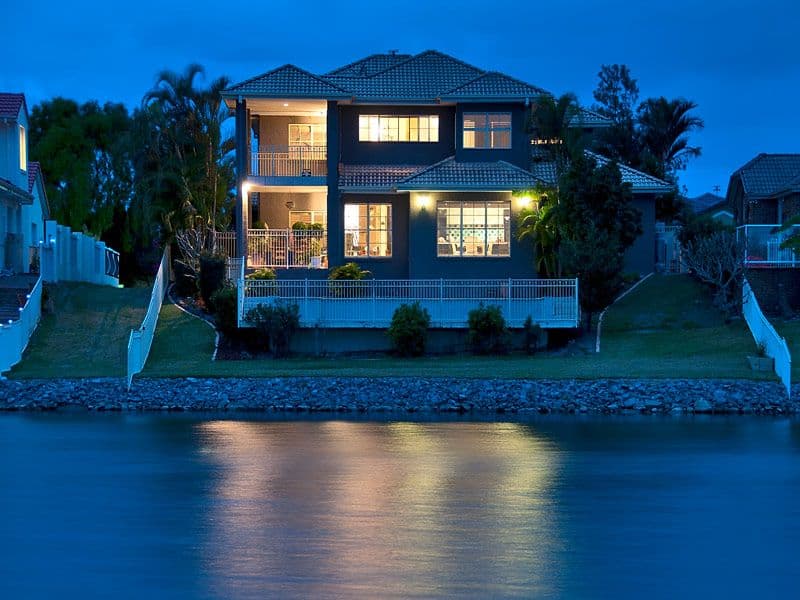 52 Martingale Circuit, CLEAR ISLAND WATERS QLD 4226, Clear Island Waters - Thumbnail 3