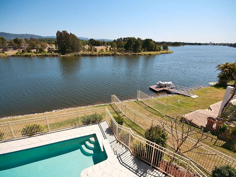 52 Martingale Circuit, CLEAR ISLAND WATERS QLD 4226, Clear Island Waters - Thumbnail 4