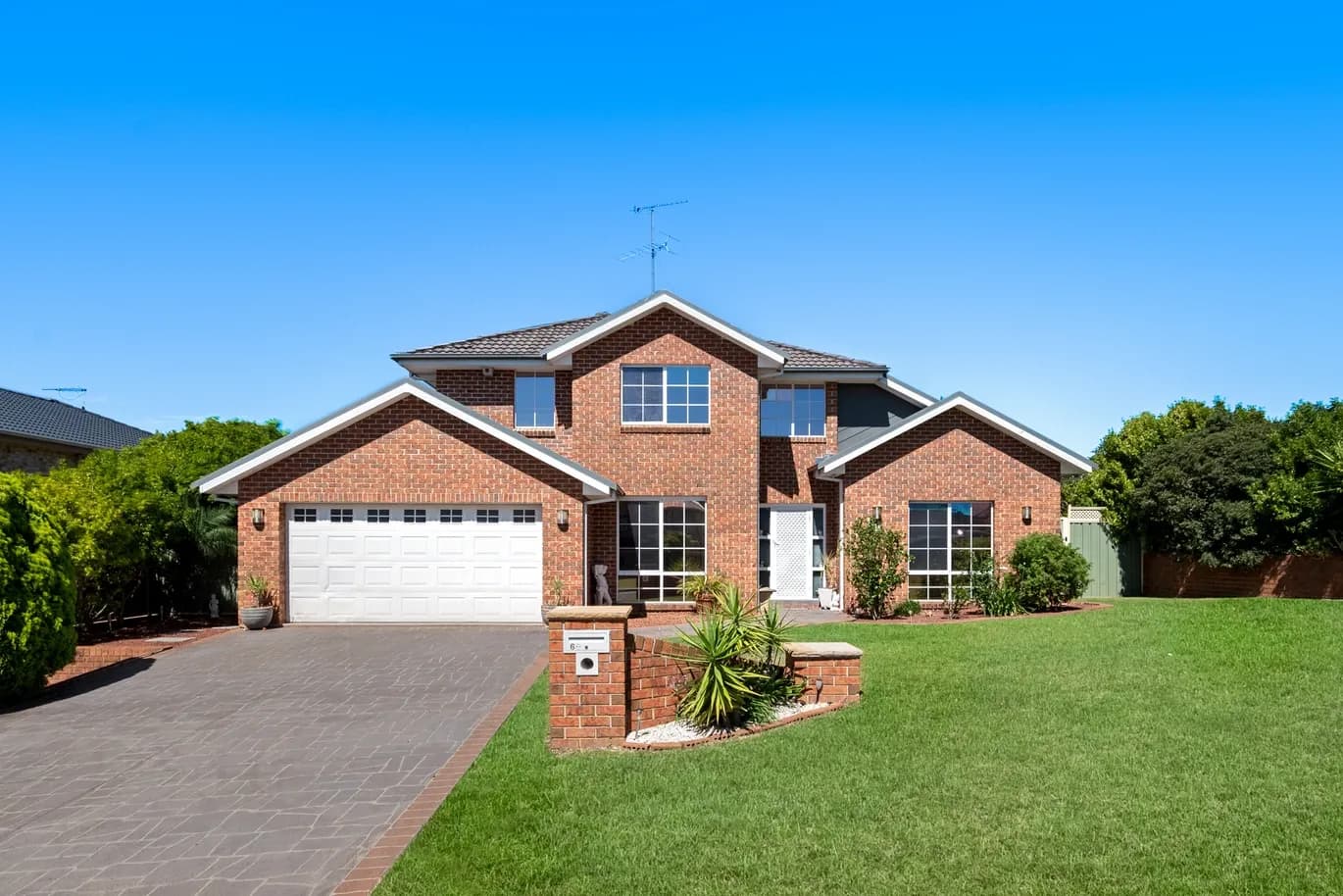 60 Mountain View Avenue, Glen Alpine NSW 2560, Glen Alpine - Image 1